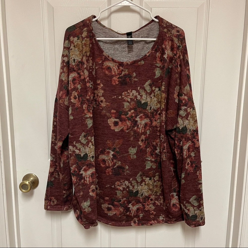 Agnes and Dora Urban Pullover